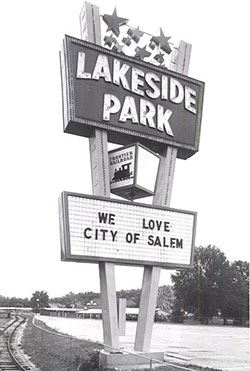 Lakeside Park Sign